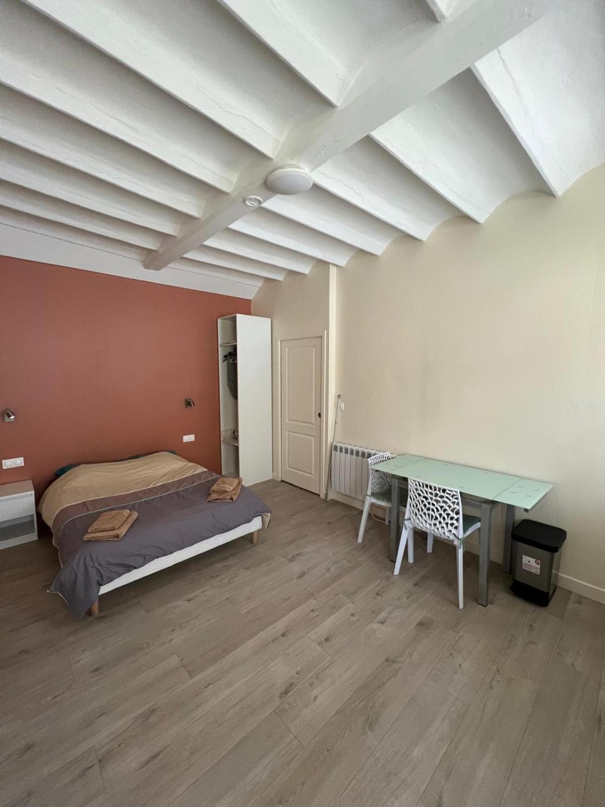 Aux Thermes Saint-Amand-les-Eaux Luaran gambar